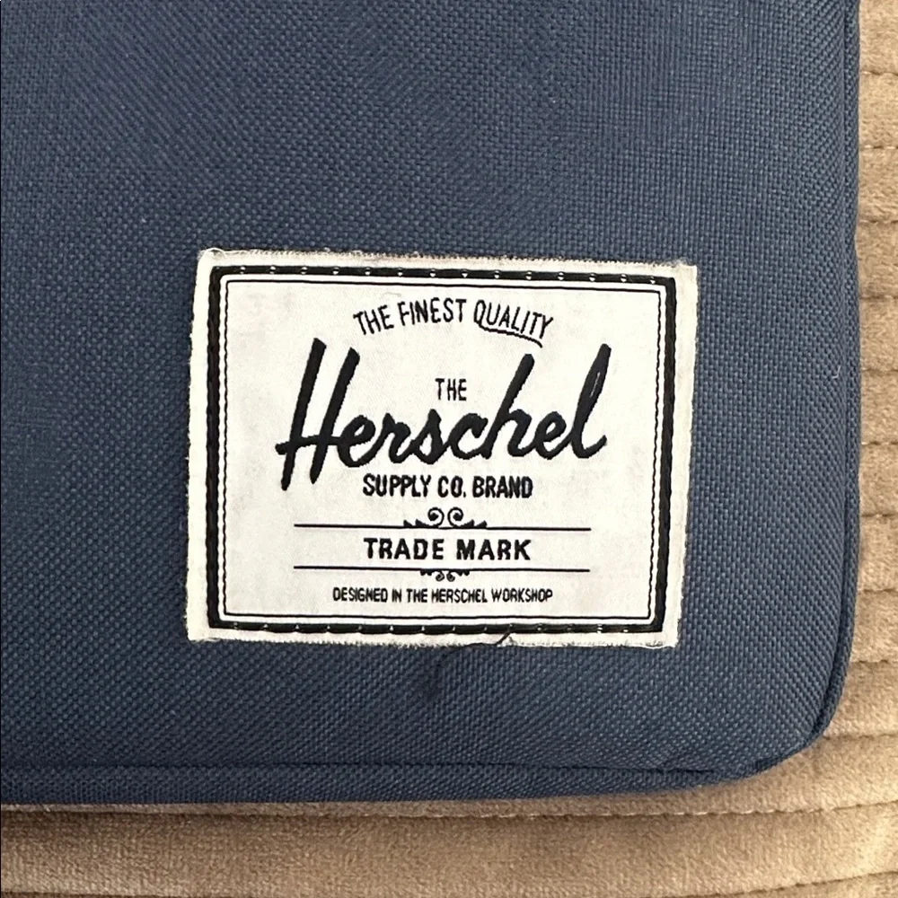 Herschel Supply Co. Red Blue 15” Padded Laptop Sleeve